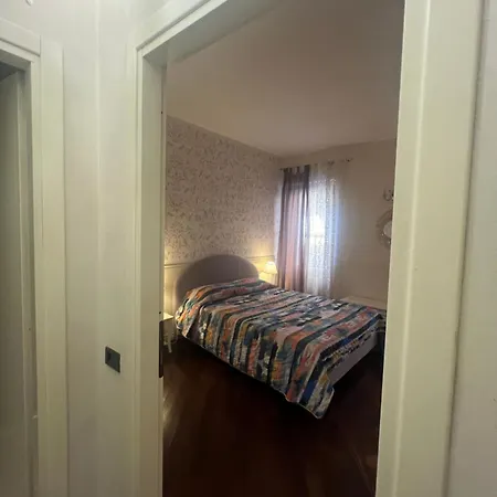 Scalette Pellicciai * ורונה